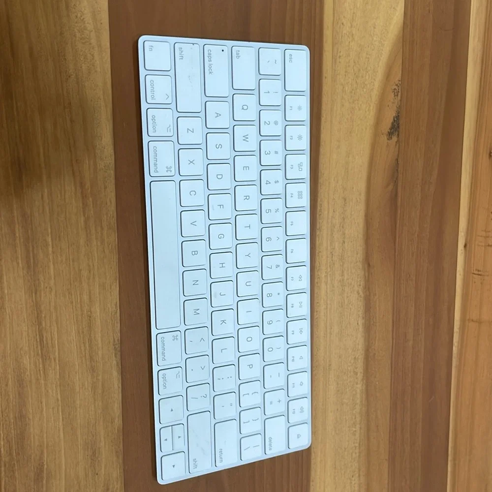 Apple wireless keyboard